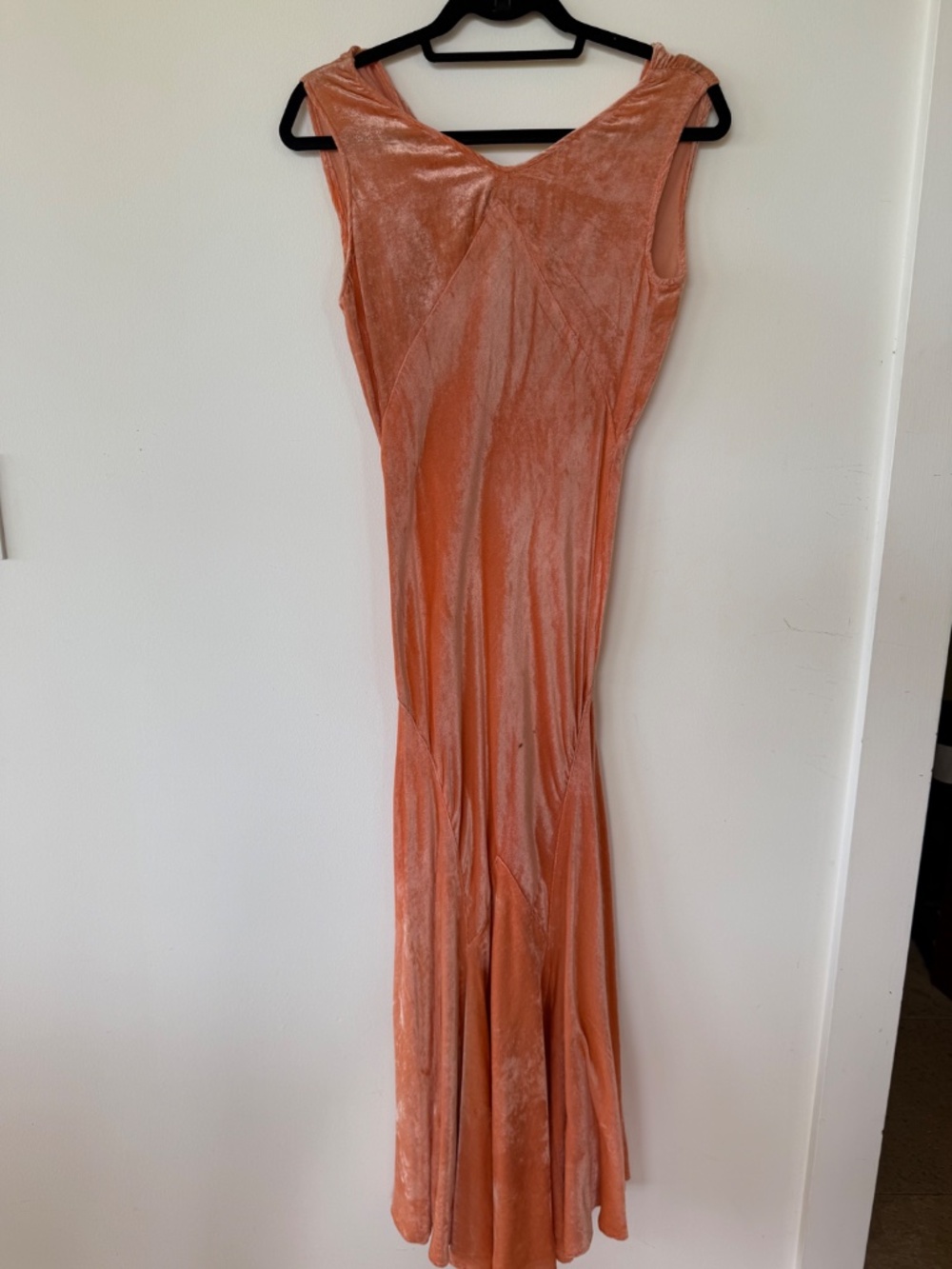 1930's Velvet Bias Cut Dress - Picture 4 of 10